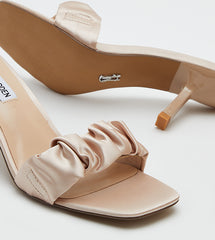 Steve Madden Women-TRULEY NUDE SATIN Sandal