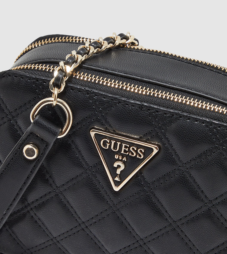 GUESS
QUILTED CAMERA CROSSBODY BAG