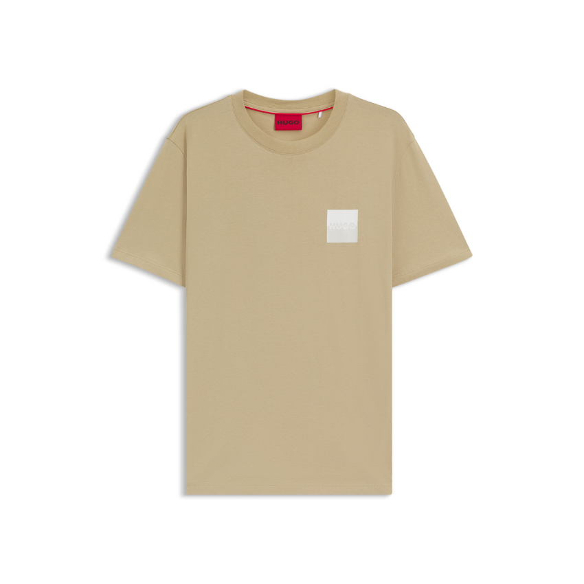 Hugo Dapusi beige T-shirt with regular fit and bold Hugo logo on the chest.